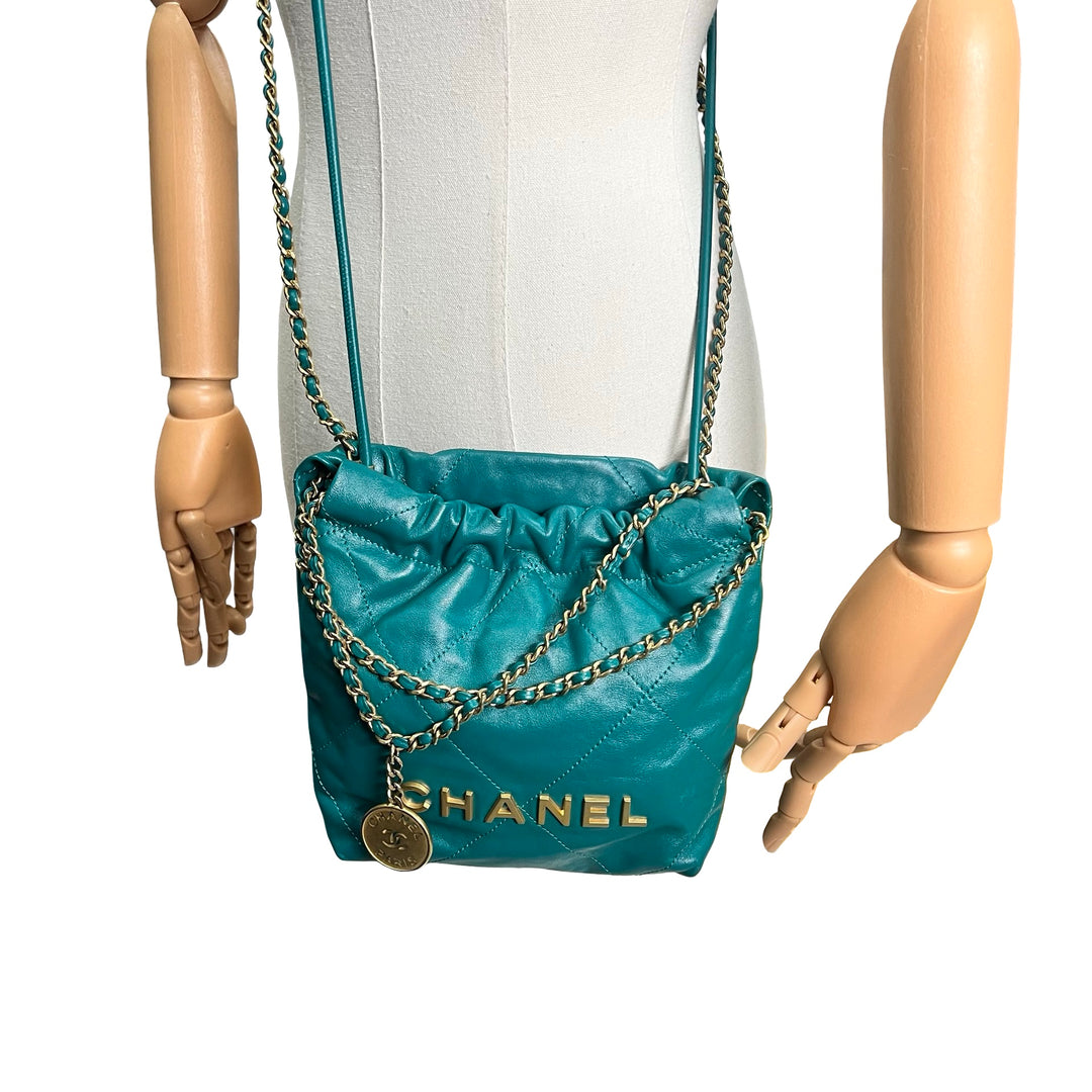 Bolsa Chanel 22 Mini
