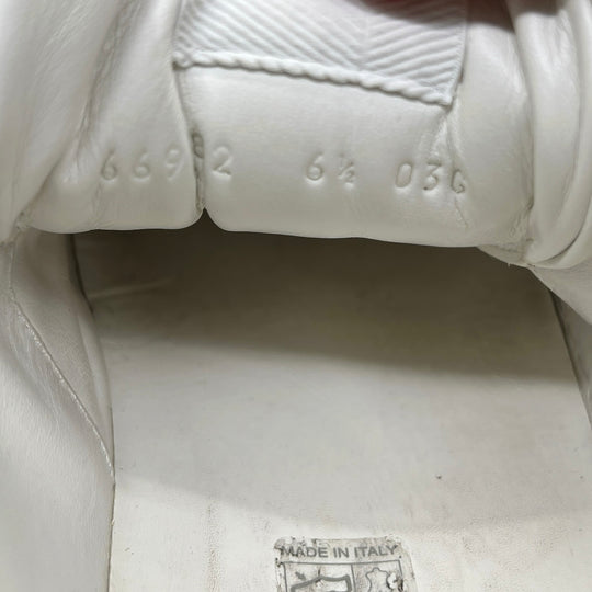 Tenis Gucci Embossed T.6.5