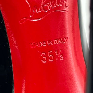 Pumps Christian Louboutin Hot Chick T.35.5