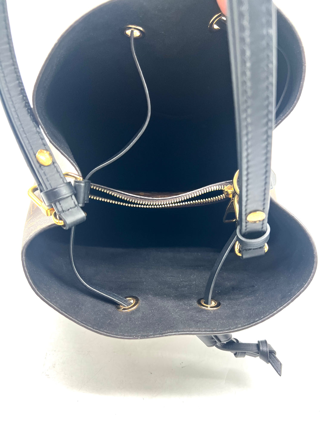 Bolsa Louis Vuitton NeoNoé MM