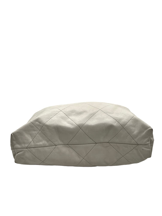 Bolsa Chanel 22 Mediana