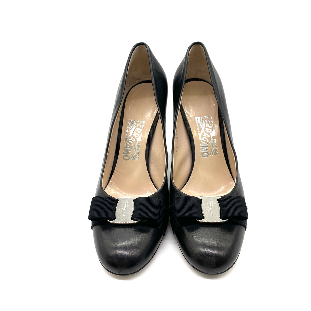 Pumps Salvatore Ferragamo Vara T.9 USA