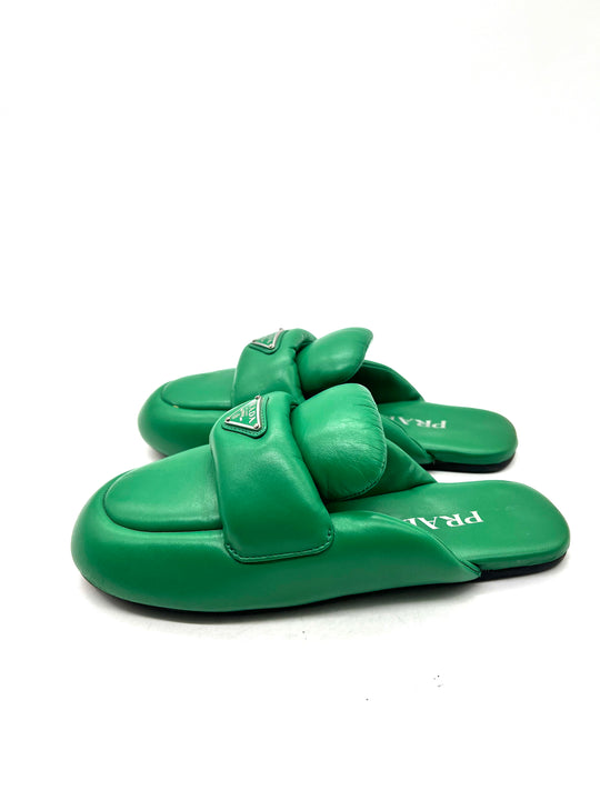 Loafers Prada T.36