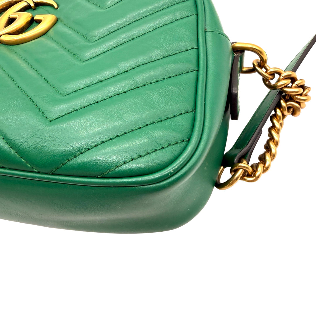 Bolsa Gucci GG Marmont Pequeña