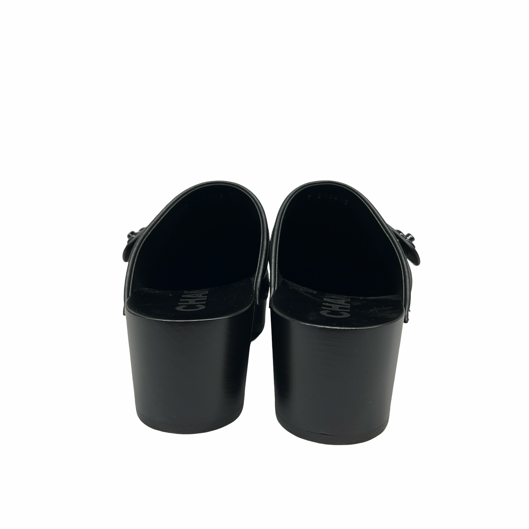 Zuecos Chanel T.37