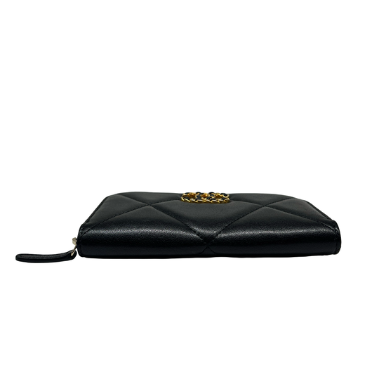 Cartera Chanel 19