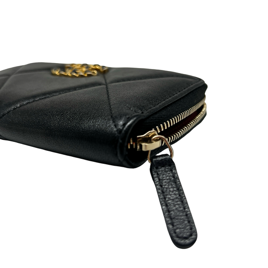 Cartera Chanel 19