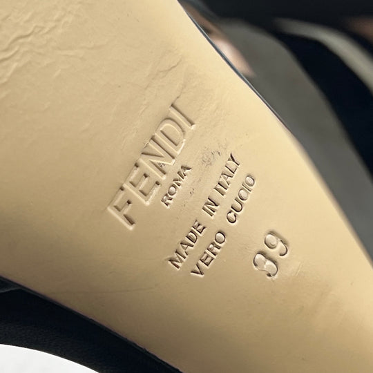 Sandalias Fendi First T.39