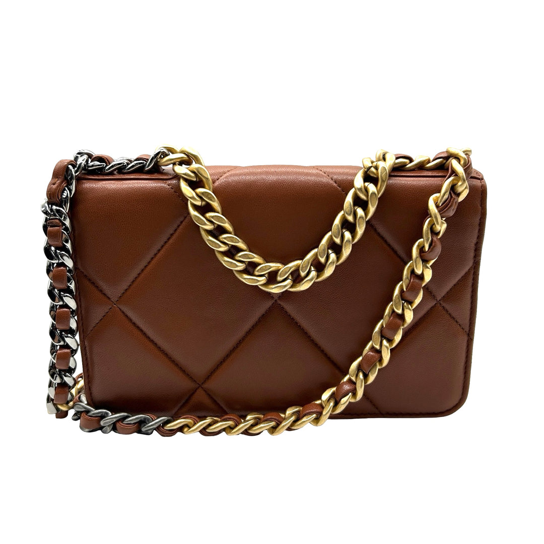 WOC Chanel 19