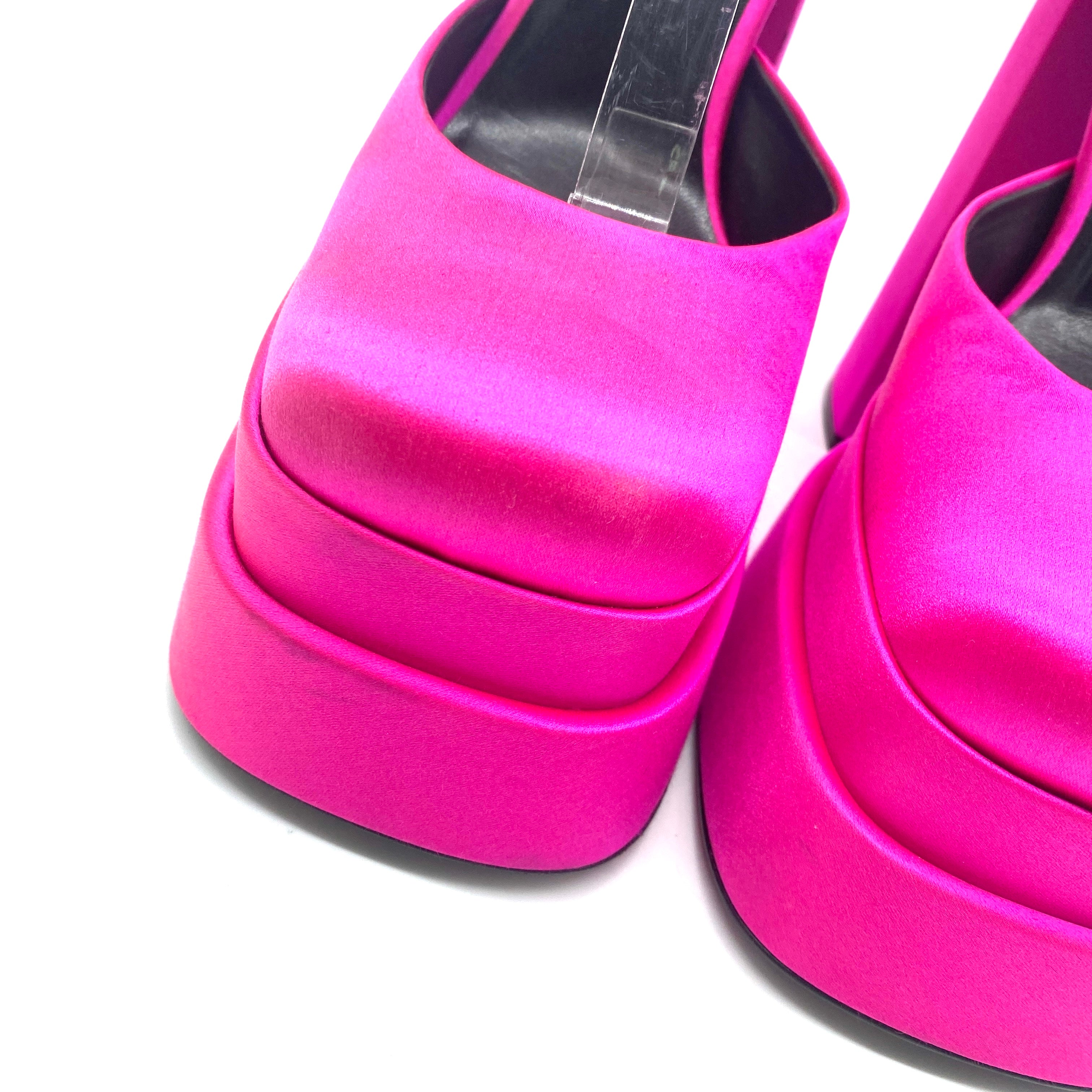 Pumps Versace Aevitas T.40