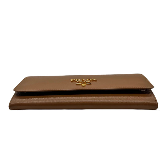 WOC Prada