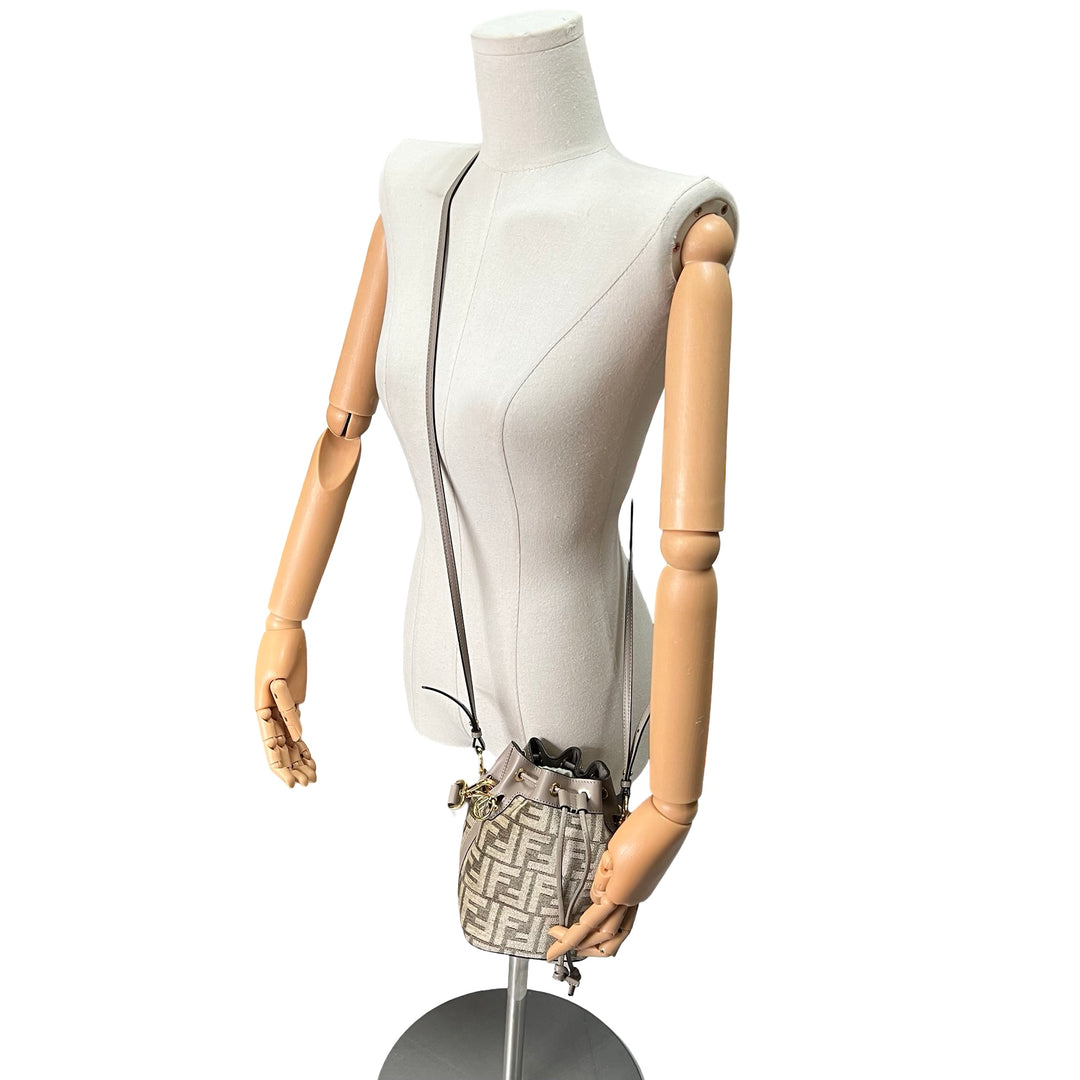 Bolsa Fendi Mon Tresor Mini