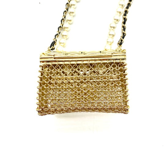 Collar Chanel Flap Bag