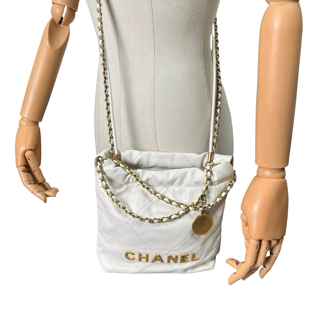 Bolsa Chanel 22 Mini
