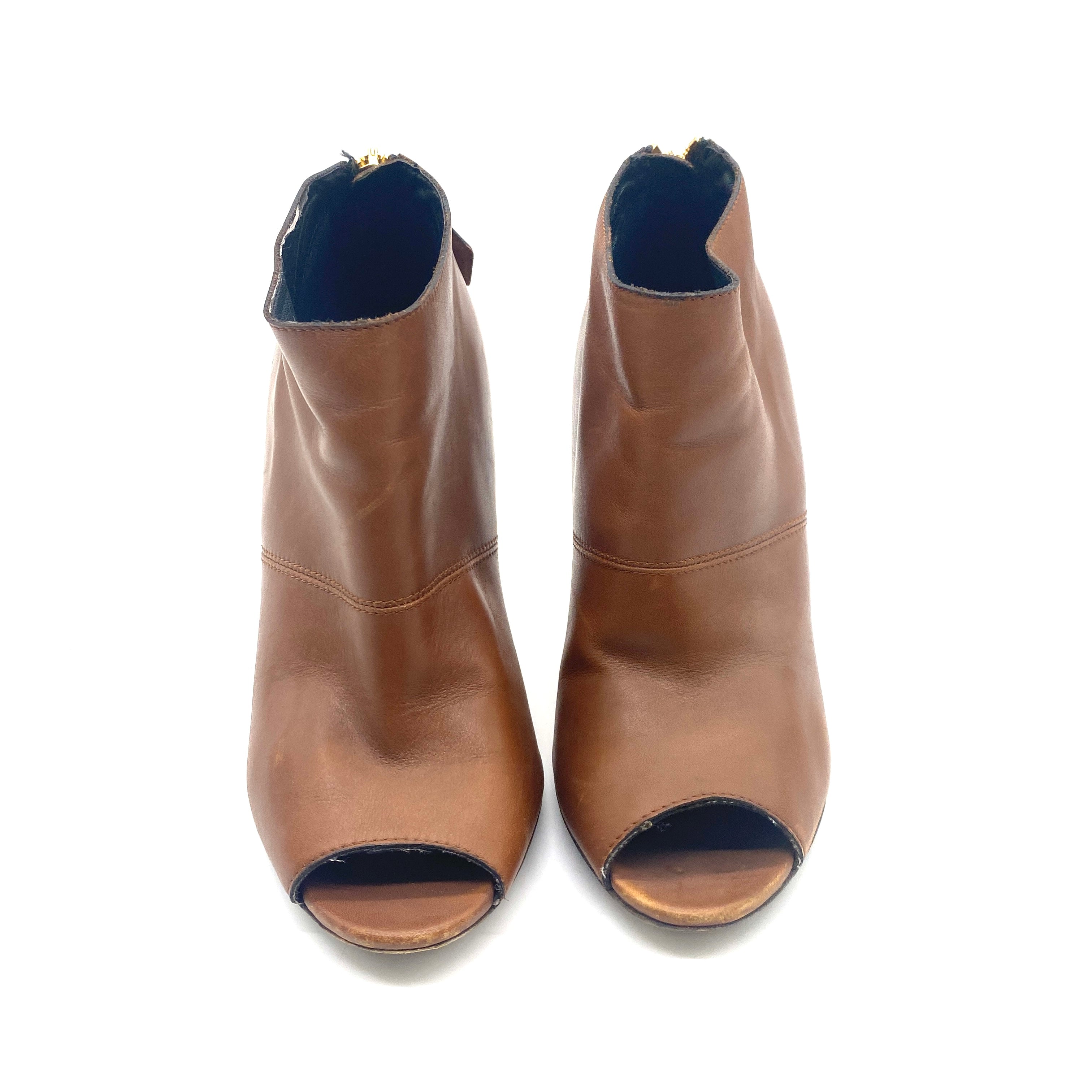 Botines Burberry T.37.5