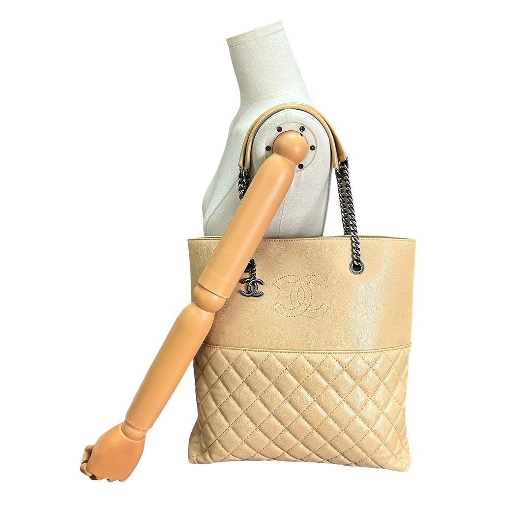 Bolsa Chanel Urban Delight Tote Grande