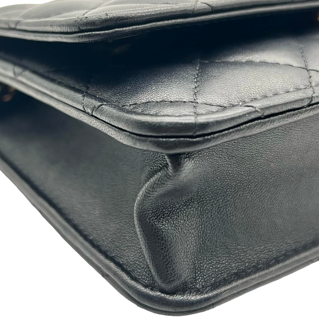 WOC Chanel