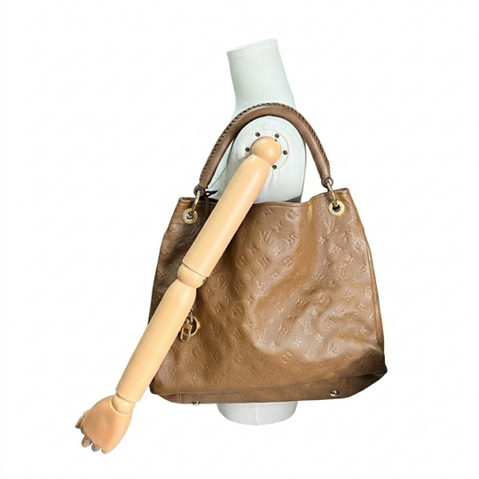 Bolsa Louis Vuitton Artsy MM