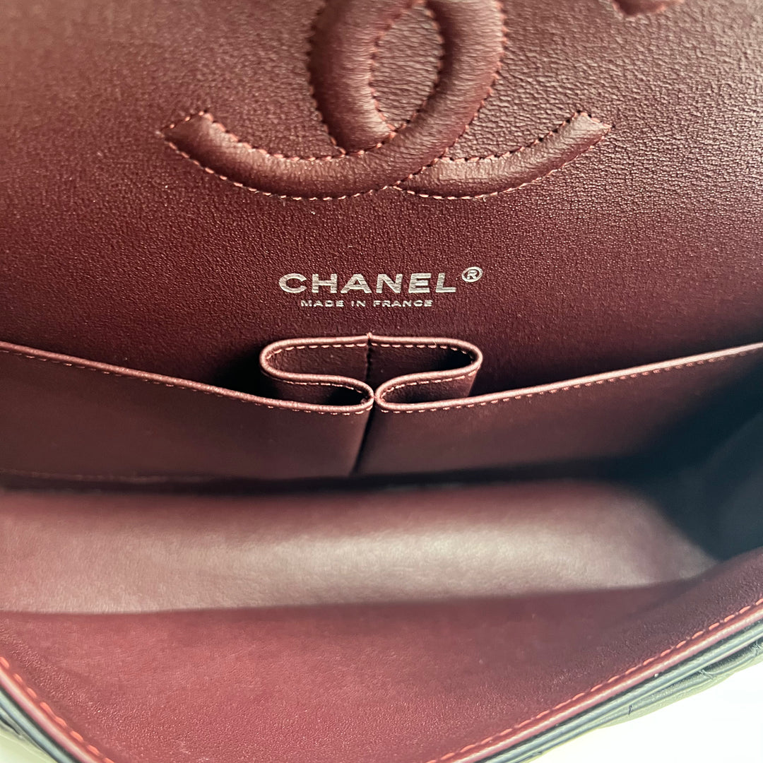 Bolsa Chanel Clásica Double Flap Mediana