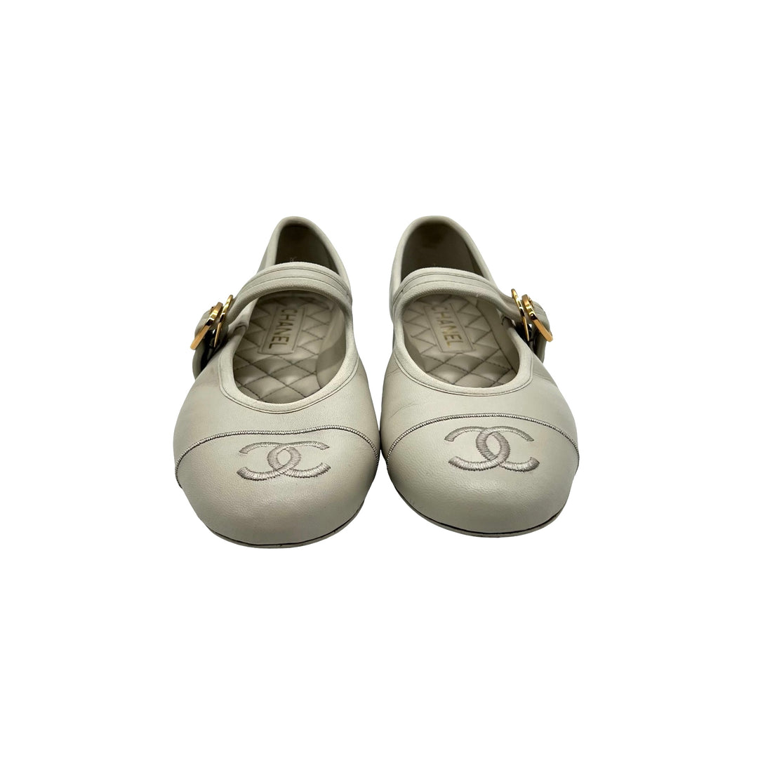 Flats Chanel T.36