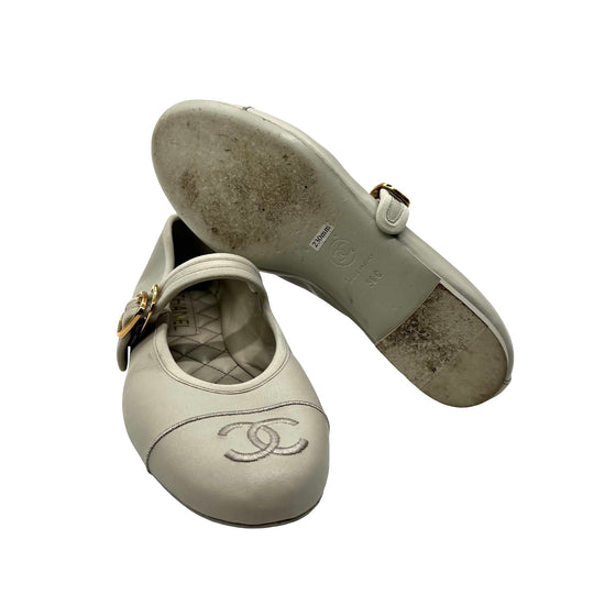 Flats Chanel T.36