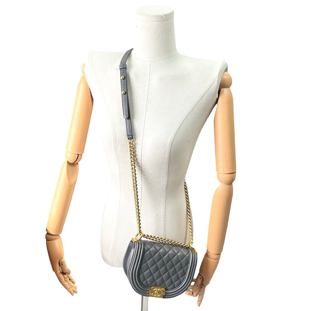 Bolsa Chanel Boy Messenger