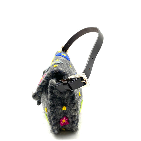 Bolsa Fendi Floral Felt Baguette Vintage