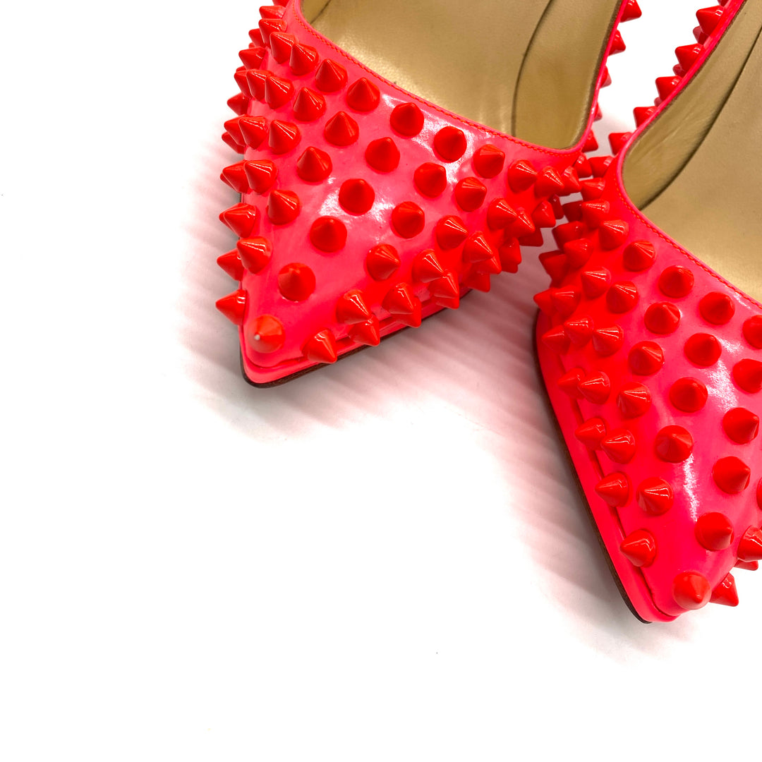 Pumps Christian Louboutin Spike T.36