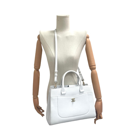 Bolsa Chanel Neo Executive Tote