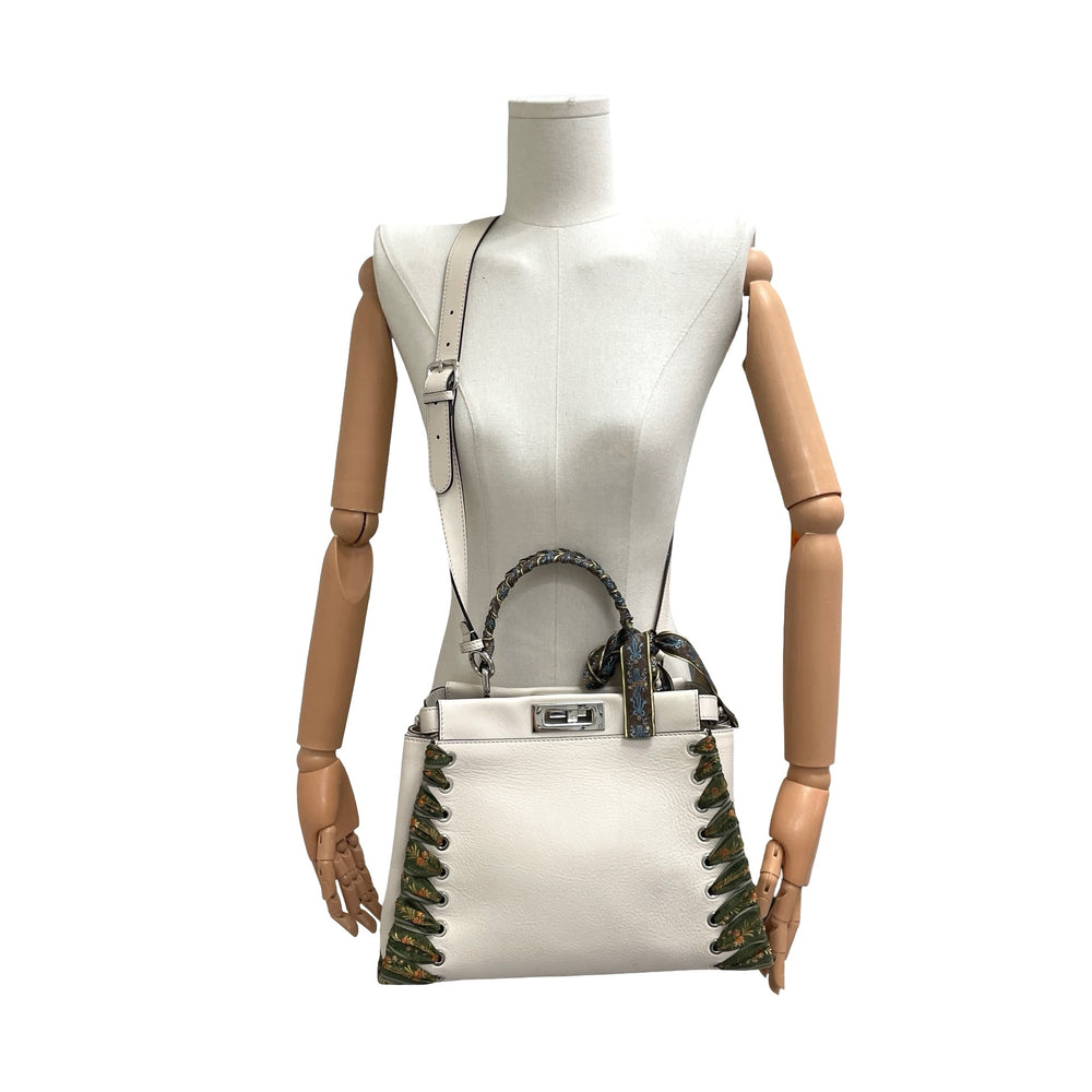Bolsa Fendi Lace Up Peekaboo Medium