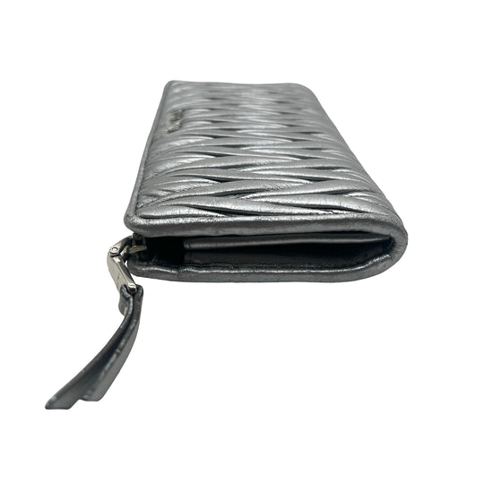Cartera Miu Miu