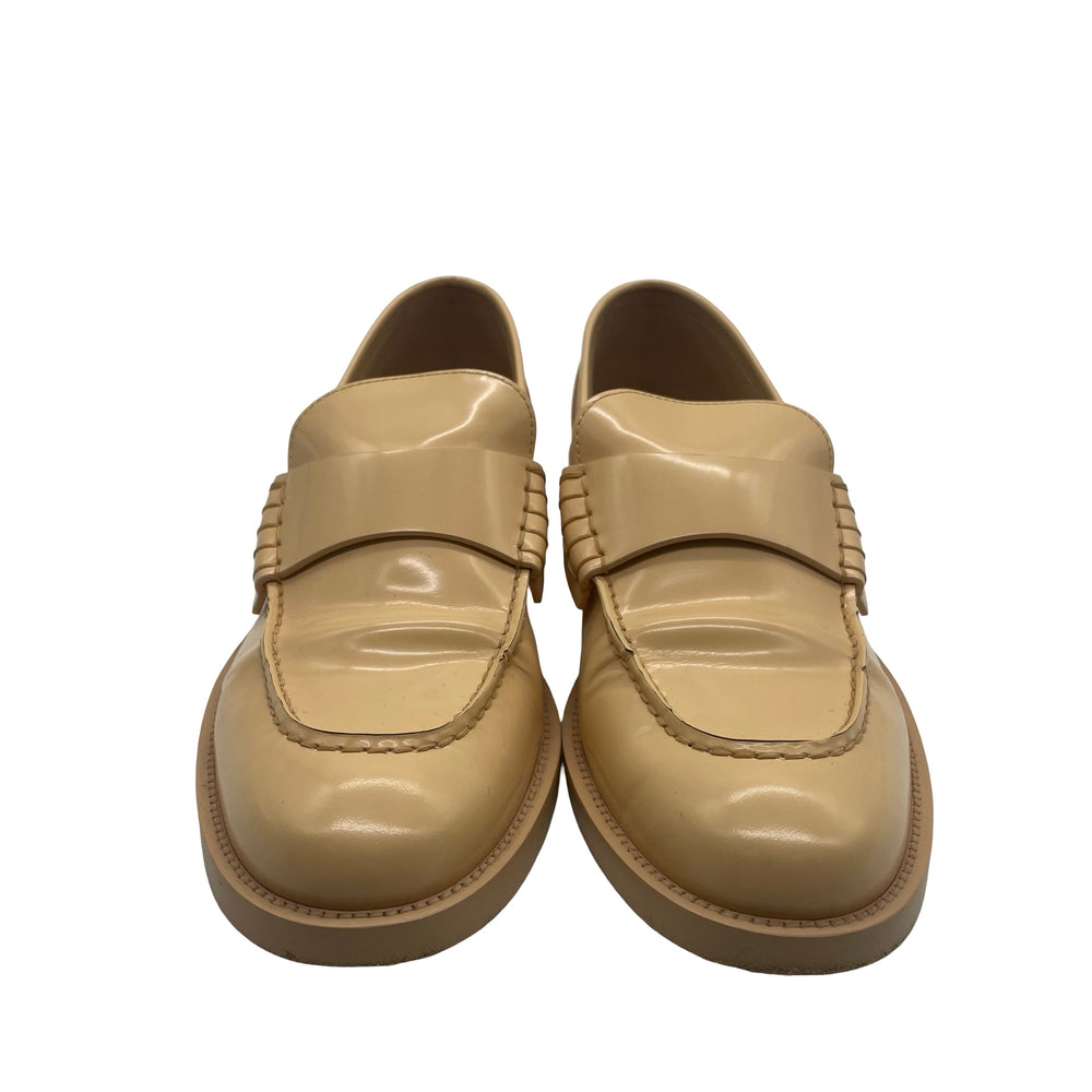 Loafers Chanel T.40