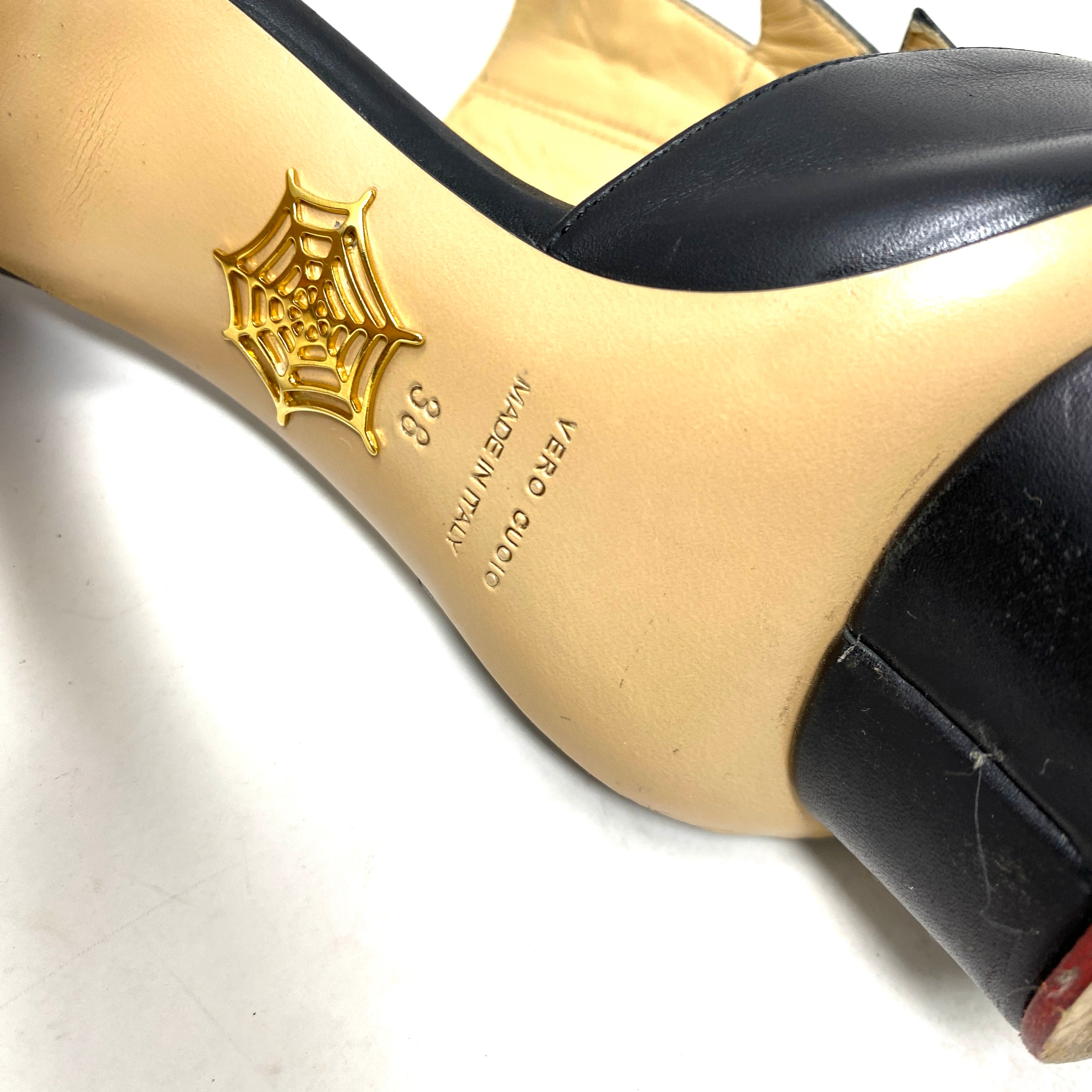 Pumps Charlotte Olympia T.38