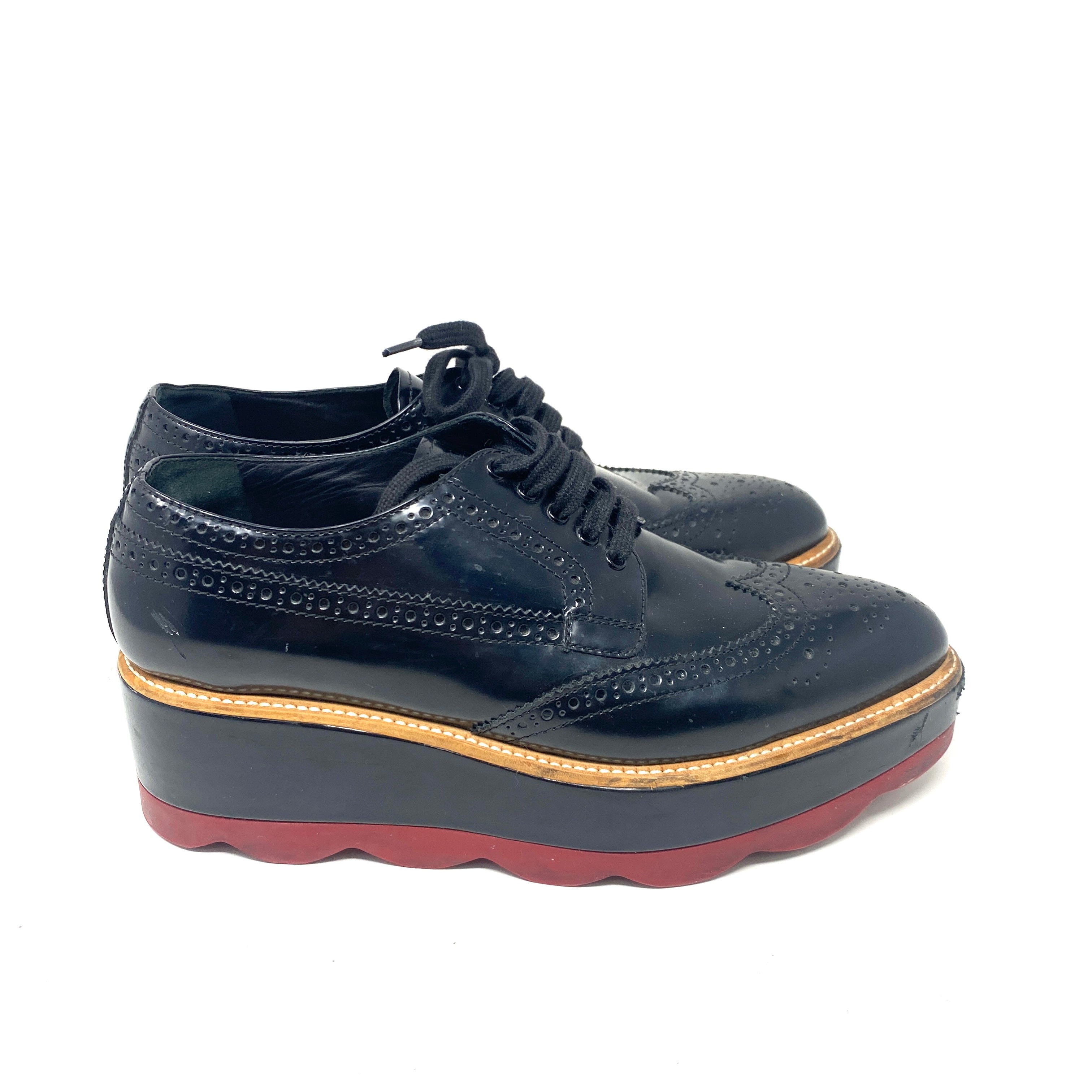 Zapatos Prada Oxford T.38.5